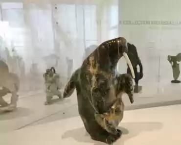 IMG_20191212_140834 Walrus, serpentinite and ivory, 1970-2000.