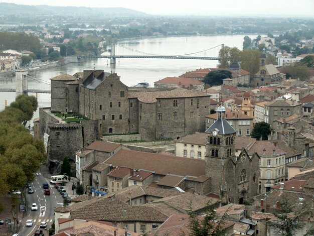 Tournon-sur-Rhône