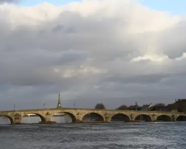 03 The 18th century stone bridge over the Loire river.