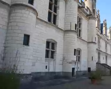 IMG_7313 Foreground: the 14th century mansion. In the back: a 15-16th centuries extension, by Charles VIII and Louis XII.