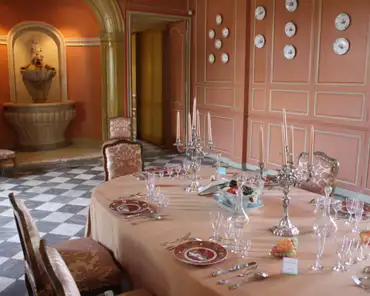 20150711-144838 Dining room, 18th century.