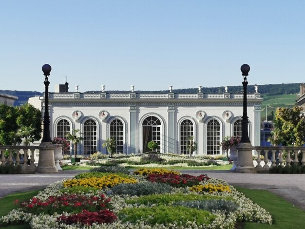 Avenue de Champagne