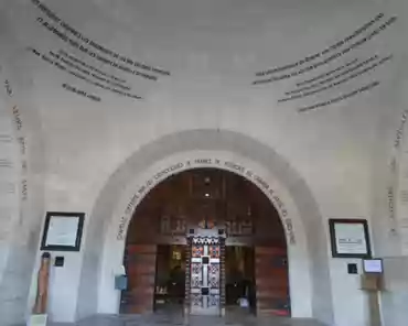 P1060680 Chapel of the ossuary (ground floor).