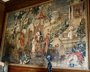 IMG_7628 Smoking room. Tapestry from Beauvais , 18th century: Chinese emperor Kangxi (1662-1722) traveling.