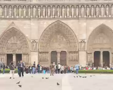 DSC_0067 The 3 portals of the west facade of Notre-Dame. Notre-Dame is a 5-nave church despite having only 3 portals.