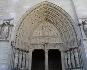 IMG_6407 Right portal: portal of Saint Anne, made with sculptures from 1160-1170.