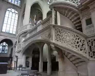 P1060661 Rood screen from 1545, the only one left in Paris.