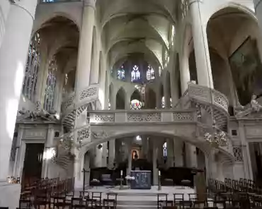 P1060665 Rood screen from 1545, the only one left in Paris.