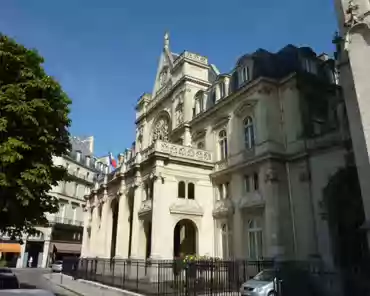 p1040672 The townhall of the Paris first arrondissement (district). Its facade replicates that of the church for symmetry. The church dates back from the 15th century,...