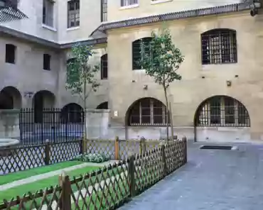 img_0149 The women's courtyard. At the peak of the 