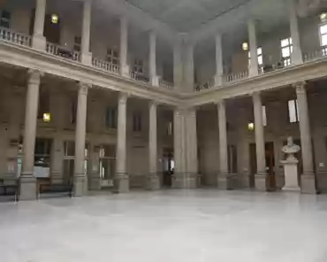 P1060558 Inner courtyard.