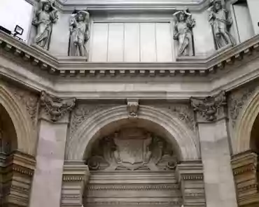 P1060565 Grand staircase.