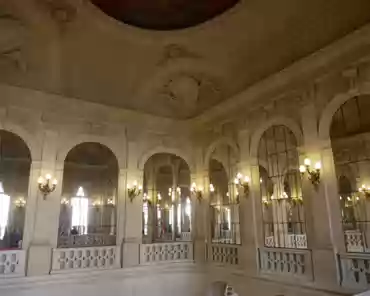 P1060479 Boffrand grand staircase.