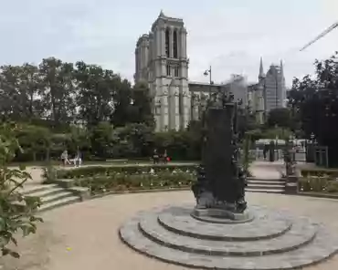 IMG_20210703_131351 Georges Jeanclos, Saint Julien le Pauvre fountain, 1995.