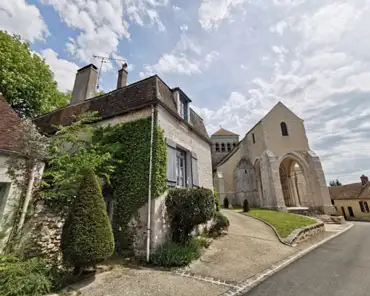 IMG_20210509_125100 Former priory church, 12th century, dedicated to Saint Loup of Sens .