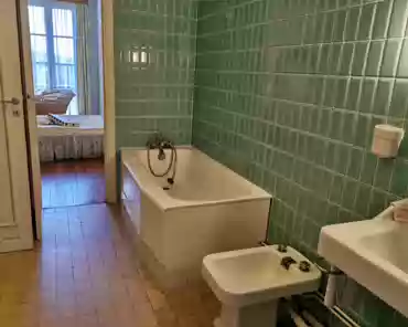 IMG_20200712_175427 Bathroom. Ventilation was an innovation and allowed to put the bathroom in the middle of the apartment, where no window is available.