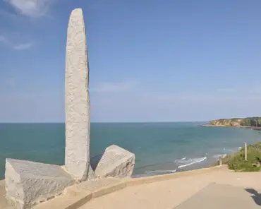 34 Monument on the Pointe du Hoc rock.