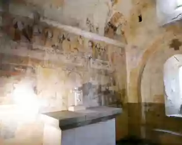 P1120886 Oratory, 14th century, frescoes from the 15th century: the last supper.