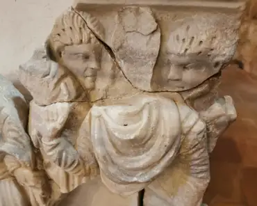 IMG_20210728_121717 Sarcophagus of Saint Guilhem, marble, 4th century, recut ca. 1200.