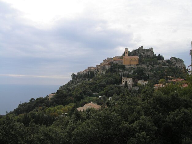 Eze