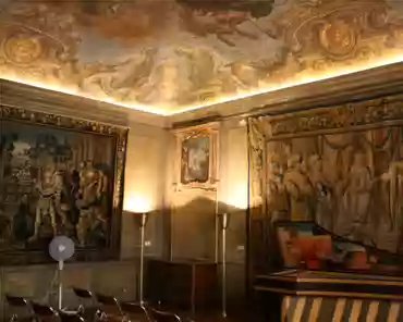 IMG_8516 Main room, known as the Phaeton room. The ceiling painting depicts the fall of Phaeton struck by Jupiter. Genoa school, late 17th century.