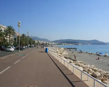 IMG_8392 Promenade des Anglais (English people walkway) used to be (in the 18th century) a narrow path between the sea shore and mansions owned by wealthy Englishmen who...