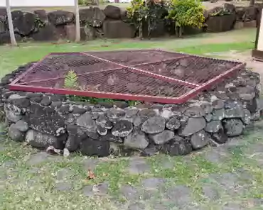 20201021-013142 The cultural center is installed on the site where Gauguin lived. Many items dropped by Gauguin in the well were recovered.