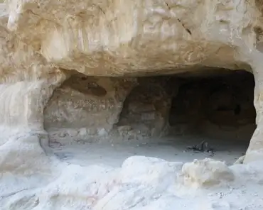 Roman_cemetery_Caves_4