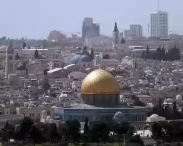 P1060169 The dome, with the Holy Sepulchre in the background.