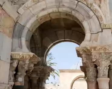 P1180489 Summer Pulpit (Minbar es-Saif), built by Saladin in 1190, restored in 1456.