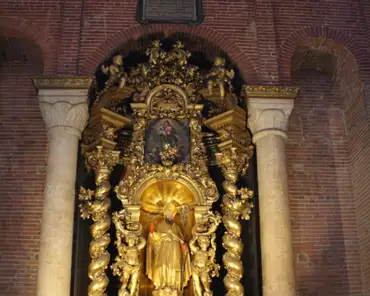 IMG_3023 Altar dedicated to Saint Biagio, late 16th century.