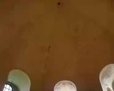 IMG_1507 Saint Aquilinus chapel: the dome is 1600 years old.