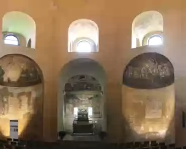 IMG_1528_stitch Saint Aquilinus chapel.