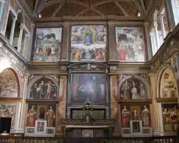 IMG_1849 The dividing wall by Bernardo Luini depicts the life of San Maurizio (ca. 1520). Top left: the martyrdom of San Maurizio. Top middle: the assumption of the...