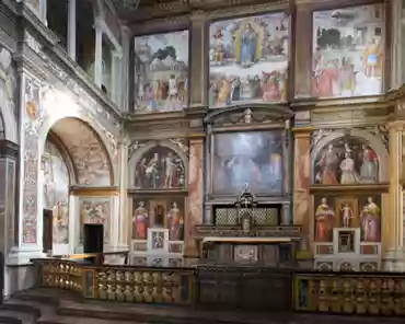 IMG_1851_stitch Main hall; the dividing wall (which divides the church into a room for workshippers and a room for nuns) is behind the altar.