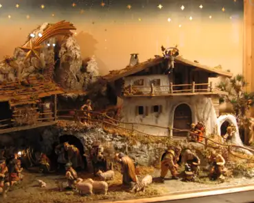 27 Nativity scenes outside the Duomo.