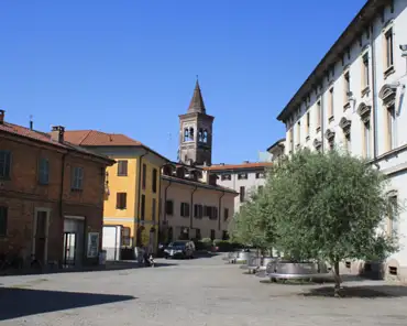 IMG_1716 Piazza Carrobiolo. San Pietro Martire church in the background.