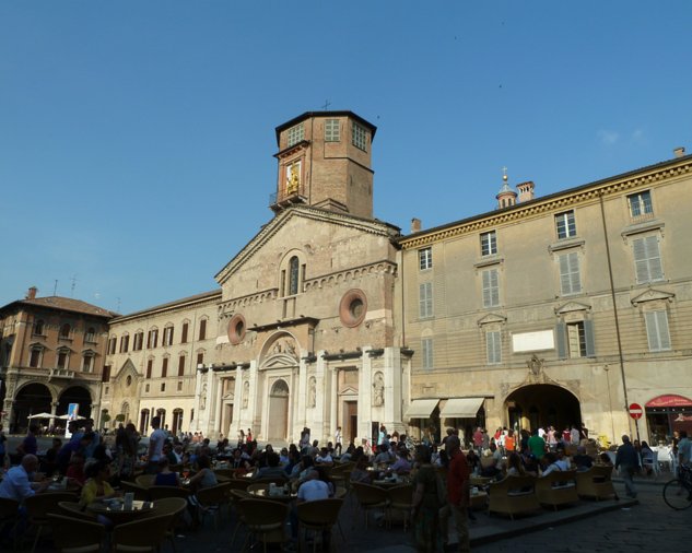 Piazza Camillo Prampolini
