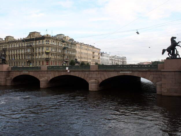 Anichkov Bridge