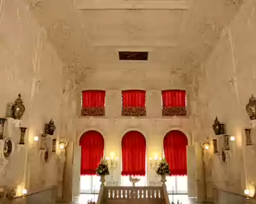 IMG_4905 Grand staircase.