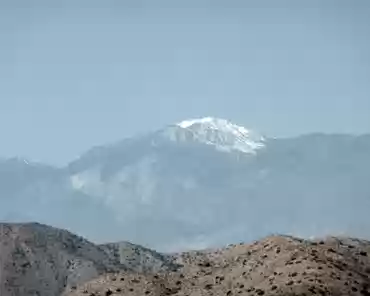 P1070666 Mount San Jacinto, 3250m high, hovering Palm Springs .