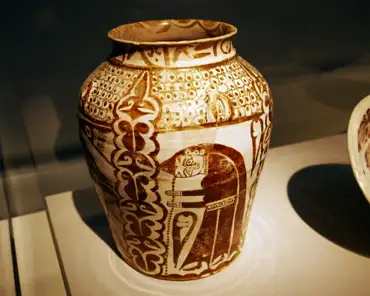 P1100179 Jar, Iraq, probably Basra, Abbasid period, 9th century.