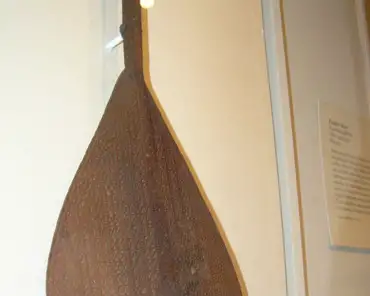 63 Paddle, austral islands, 19th centure, carved wood