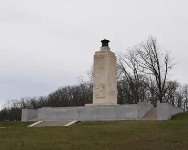 P1100495 Eternal light memorial, 1938, Paul Philippe Cret, made of Alabama limestone and Maine granite.