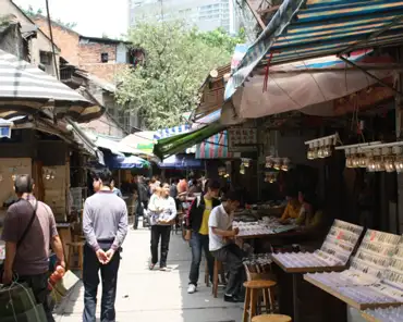 img_7742 Yuansheng arts and crafts market or ceramics and jade.