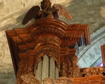 040 Organ, 18th century.