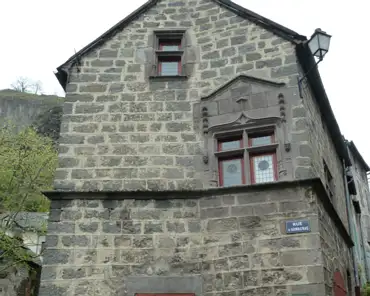 P1160447 15th century house.
