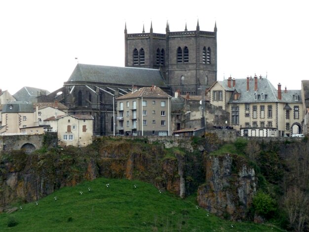 Saint-Peter Cathedral