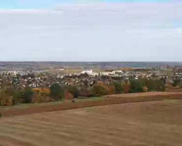 16 The castle of Amboise is visible from the pagoda.