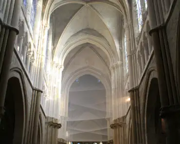 18 The nave, modeled after that of the Chartres cathedral.